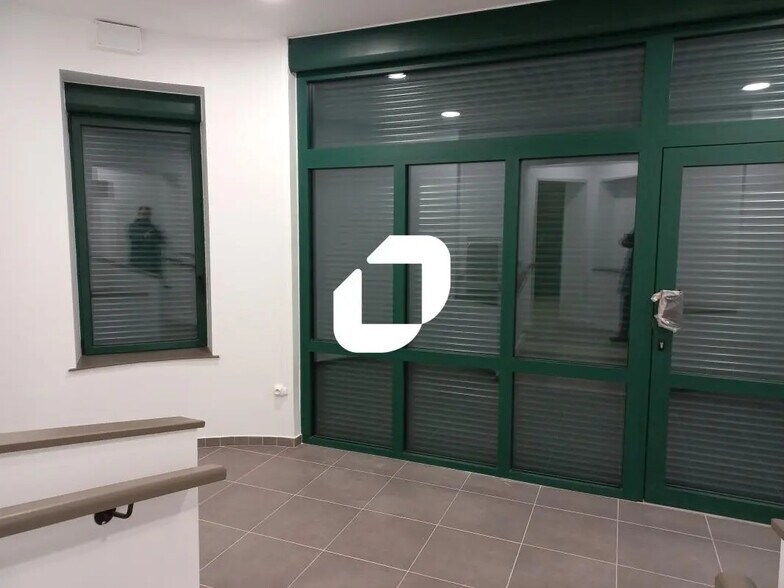 Bureau dans Roubaix à louer - Photo de l’immeuble – Image 3 sur 9