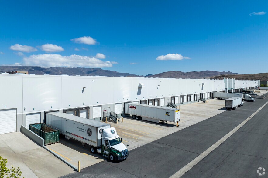 2555 USA Pky, Mccarran, NV à louer - Photo de l’immeuble – Image 3 sur 7