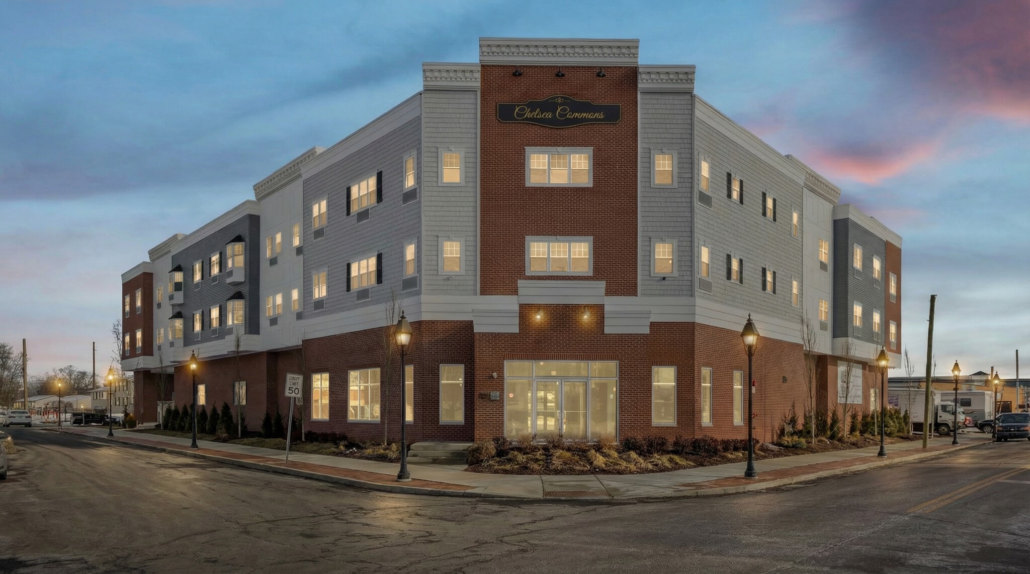 227 4th Ave, Bay Shore, NY à louer Photo principale– Image 1 sur 17