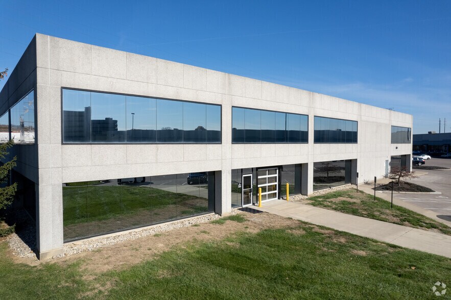 4850 Smith Rd, Norwood, OH à louer - Photo de l’immeuble – Image 2 sur 5