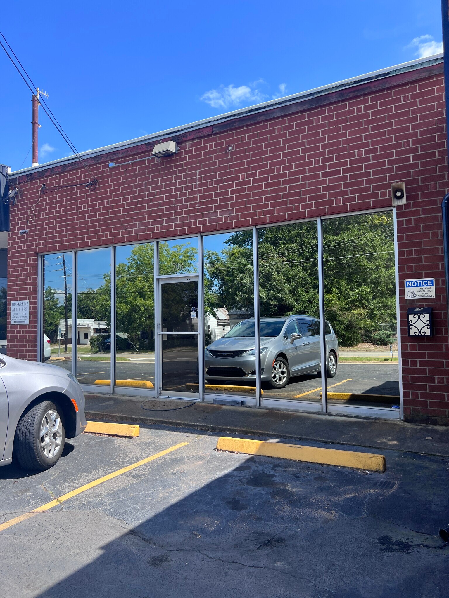 708 N William St, Goldsboro, NC à louer Photo principale– Image 1 sur 12