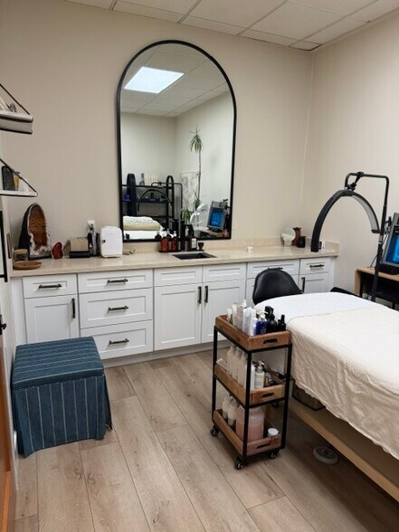 1518-1520 W Magnolia Blvd, Burbank, CA à louer - Photo de l’immeuble – Image 3 sur 6