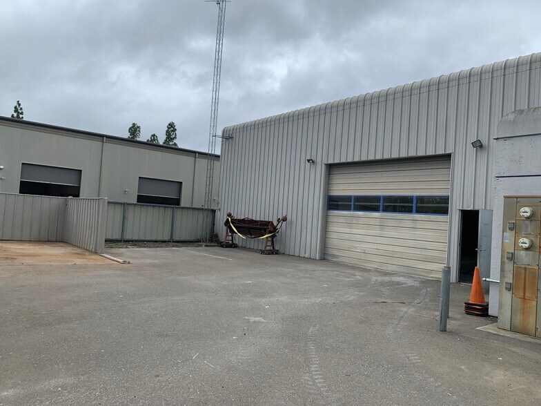 2995 Dutton Ave, Santa Rosa, CA à louer - Photo de l’immeuble – Image 2 sur 24