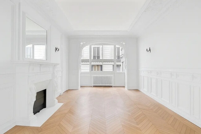 Plus de détails pour 46 Rue De Londres, Paris - Bureau à louer