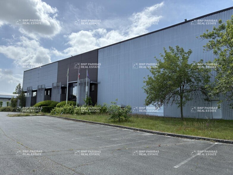 Industriel/Logistique dans Ambarès-et-Lagrave à louer - Photo de l’immeuble – Image 2 sur 20