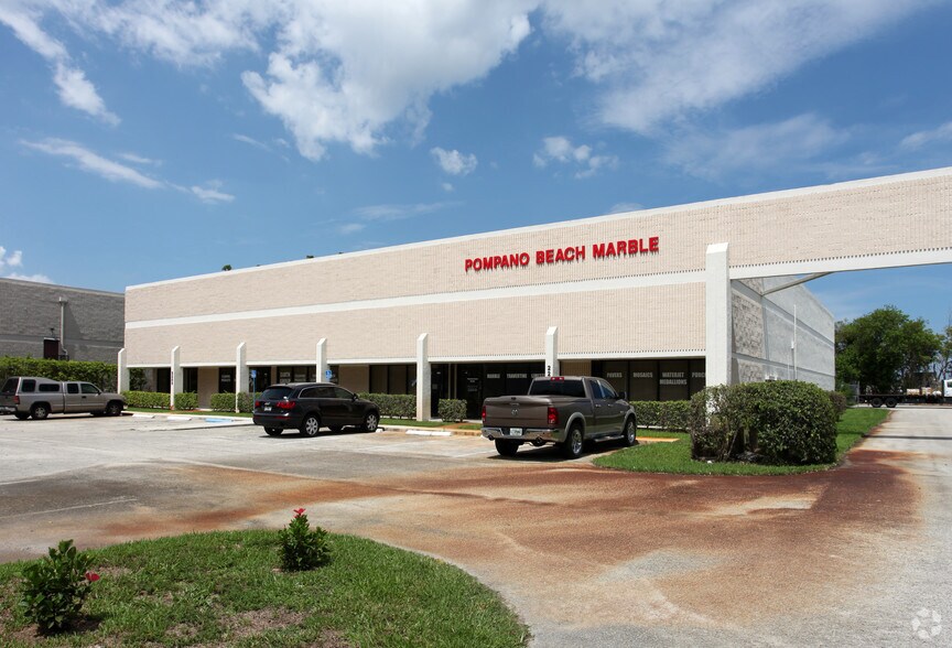 2200 N Andrews Ave, Pompano Beach, FL à louer - Photo de l’immeuble – Image 3 sur 13