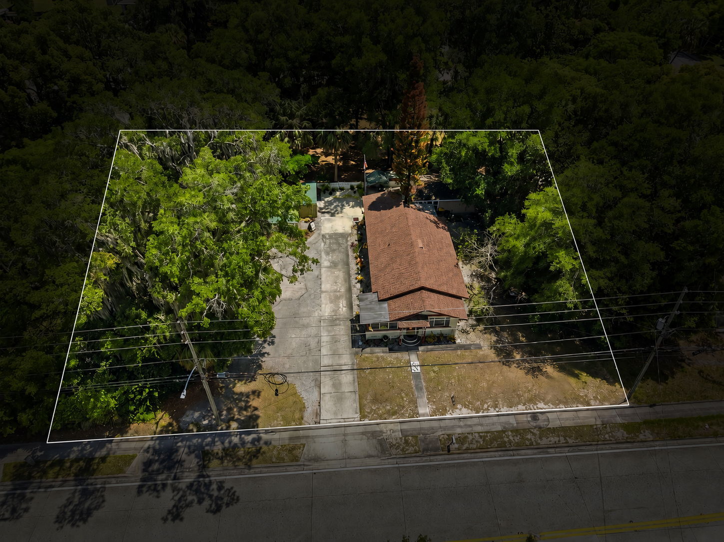 718 E New York Ave, Deland, FL à vendre Photo de l’immeuble– Image 1 sur 51