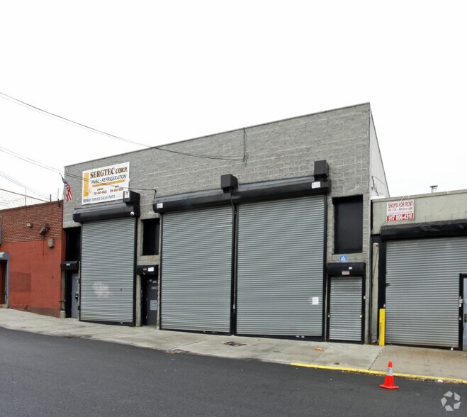 717 E 135th St, Bronx, NY à louer - Photo de l’immeuble – Image 1 sur 5
