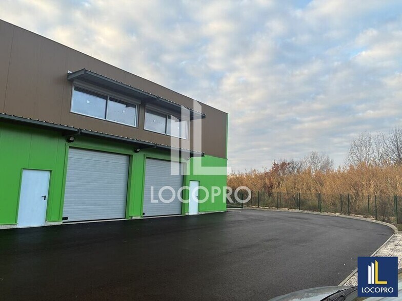Local d'activités dans Les Arcs à vendre - Photo de l’immeuble – Image 1 sur 13