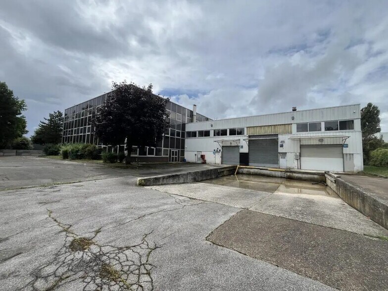 Industriel/Logistique dans Buc à louer - Photo de l’immeuble – Image 1 sur 6
