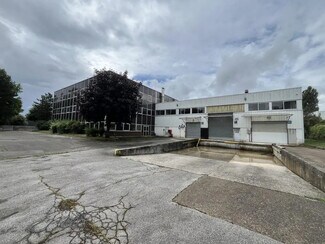 Plus de détails pour Industriel/Logistique à louer