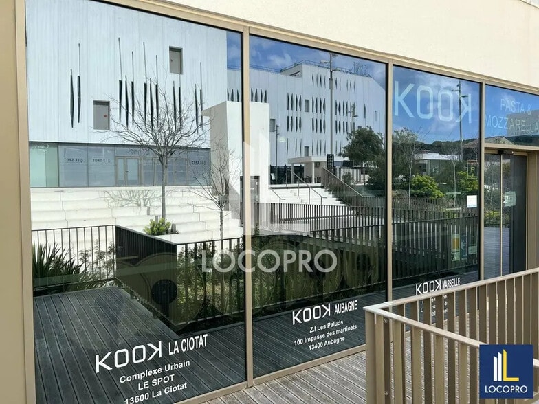 Local commercial dans La Ciotat à louer - Photo de l’immeuble – Image 2 sur 6