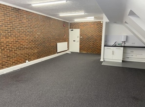 12-27 Shamrock Way, Southampton à louer Photo intérieure– Image 2 sur 2