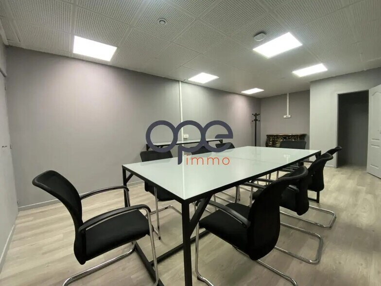 Local commercial dans Aubervilliers à vendre - Photo intérieure – Image 2 sur 4