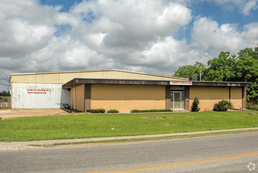7440 Calhoun Rd, Houston, TX à vendre - Photo de l’immeuble – Image 2 sur 3