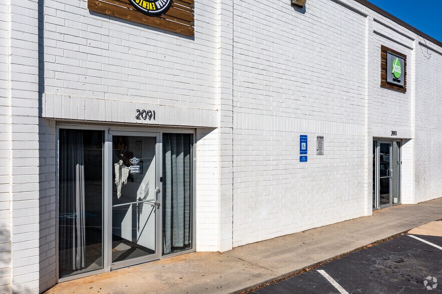 2091-2115 Faulkner Rd NE, Atlanta, GA à louer - Photo de l’immeuble – Image 3 sur 5