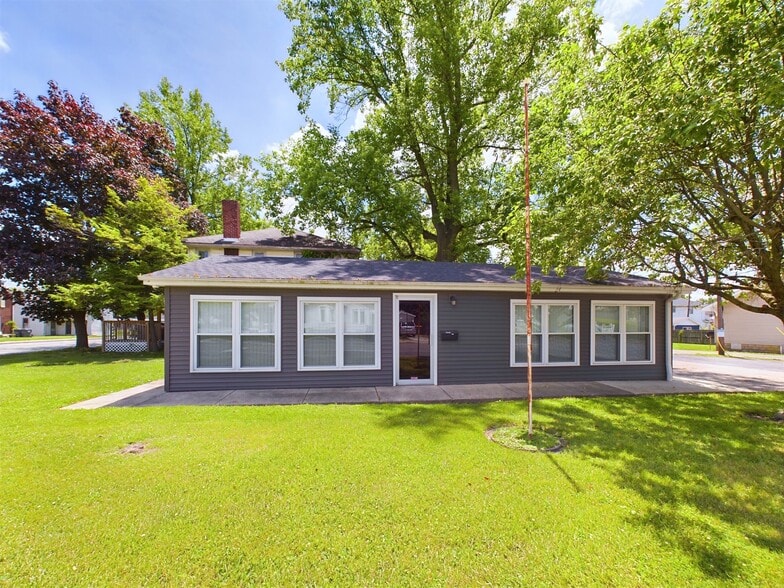 2903 Columbus Ave, Anderson, IN à vendre - Photo principale – Image 1 sur 25