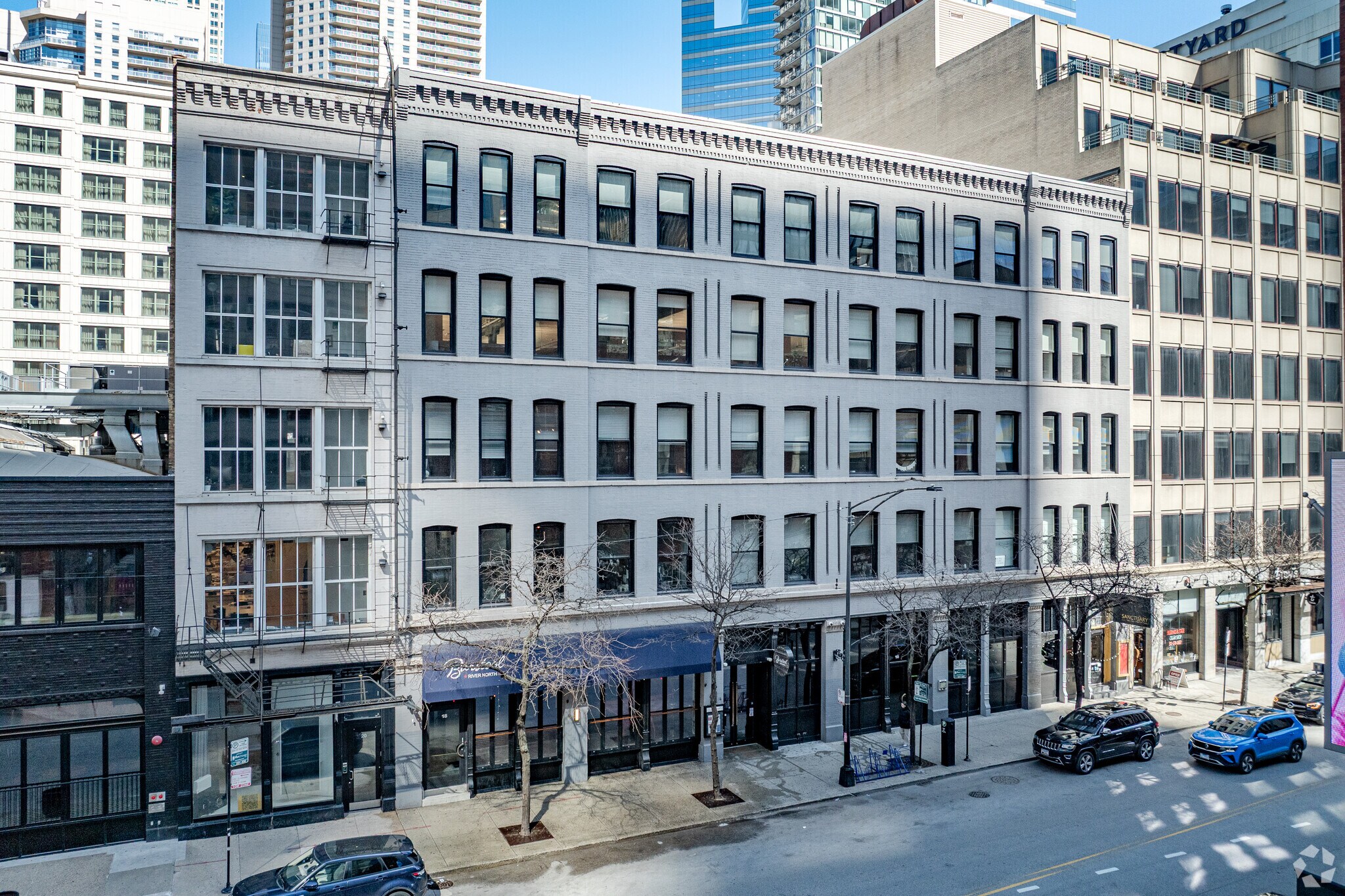 10 W Hubbard St, Chicago, IL à louer Photo de l’immeuble– Image 1 sur 2