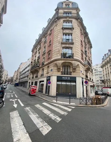 Local commercial dans Paris à louer Photo de l’immeuble– Image 1 sur 8