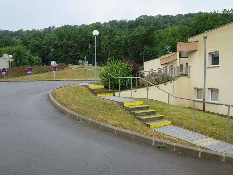 Local commercial dans Longwy à vendre - Photo de l’immeuble – Image 3 sur 9