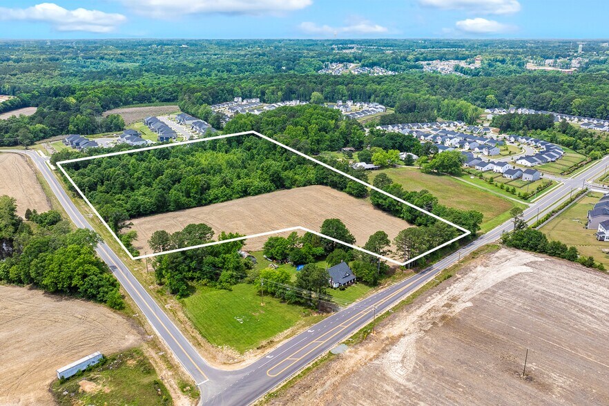 1212 Rogers Rd, Fuquay Varina, NC à vendre - Photo de l’immeuble – Image 2 sur 7
