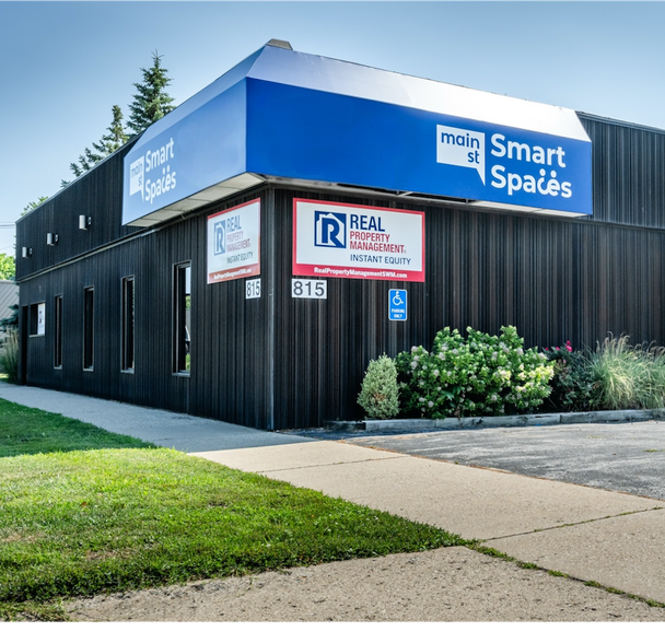 815 N Main St, Saint Joseph, MI à louer - Photo de l’immeuble – Image 2 sur 4