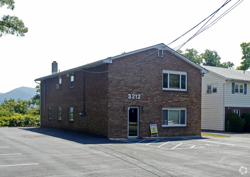 3212 US Route 9W, New Windsor Township, NY à louer - Photo de l’immeuble – Image 3 sur 4