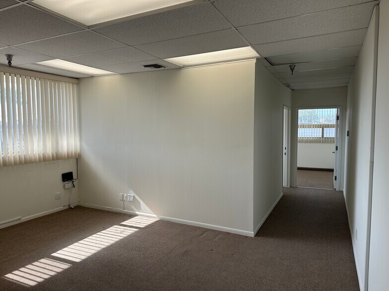 1603 Aviation Blvd, Redondo Beach, CA à louer - Photo intérieure – Image 3 sur 18