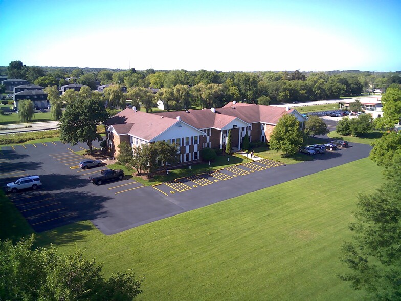 4343 Old Grand Ave, Gurnee, IL à louer - Photo de l’immeuble – Image 3 sur 14