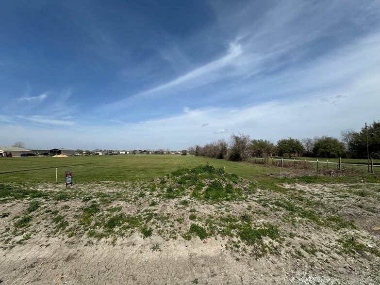 0 E Wallisville Rd, Baytown, TX à vendre - Photo de l’immeuble – Image 2 sur 2