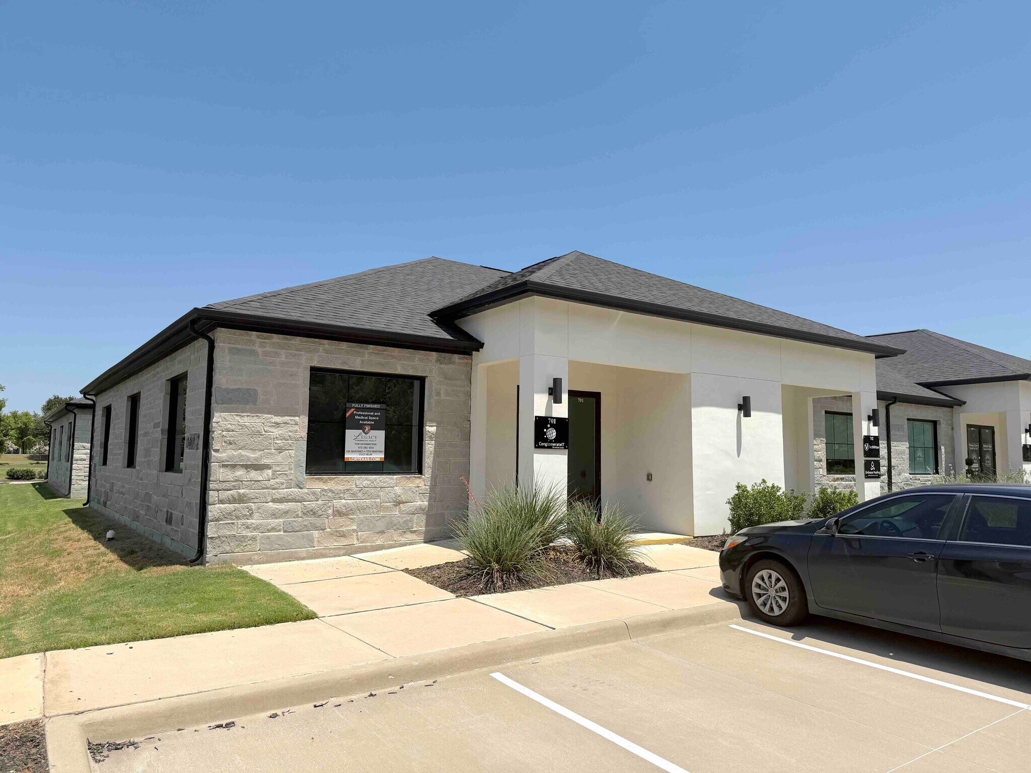 3721 S Stonebridge Dr, McKinney, TX à louer Photo de l’immeuble– Image 1 sur 4