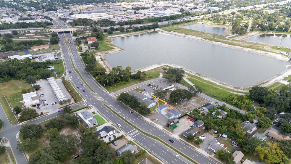 217 N Kirkman Rd, Orlando, FL à vendre - Photo de l’immeuble – Image 2 sur 46