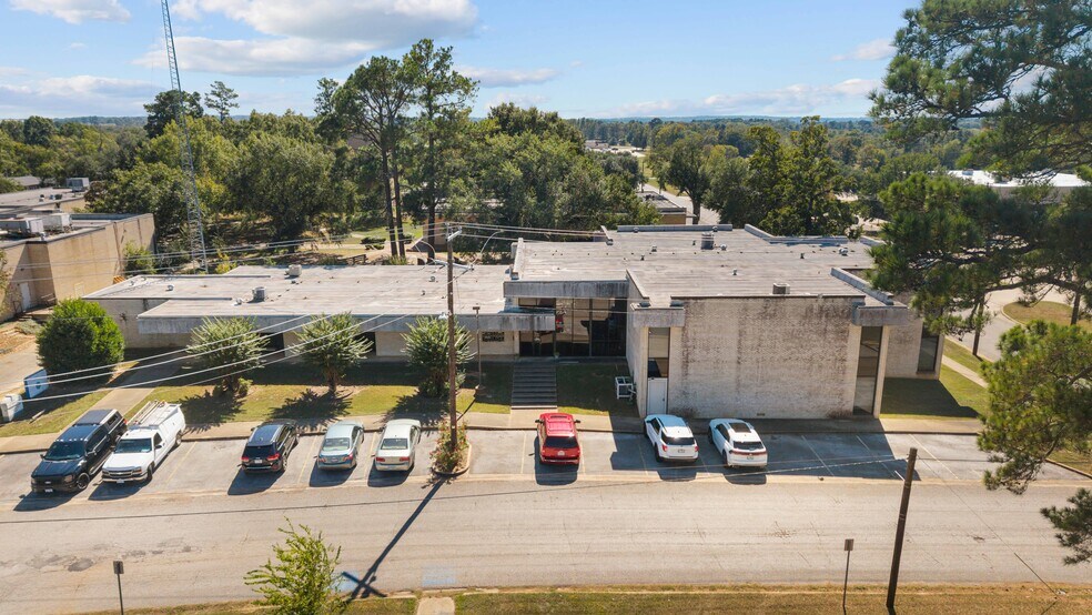 501 Devereaux St, Jacksonville, TX à vendre - Photo principale – Image 1 sur 1