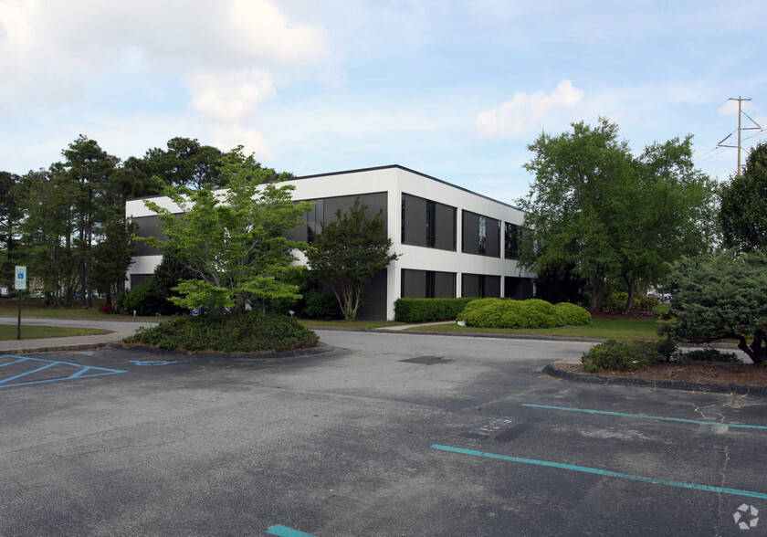 5041 New Centre Dr, Wilmington, NC à louer - Photo de l’immeuble – Image 3 sur 15