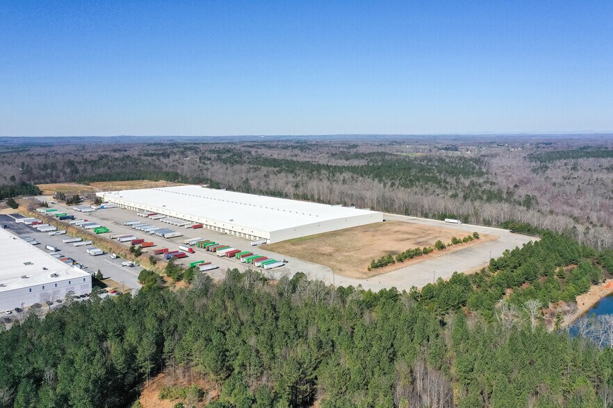 580 Raco Pky, Pendergrass, GA à louer - Photo de l’immeuble – Image 1 sur 9
