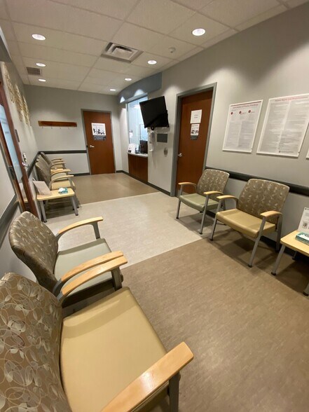 5175 Morse Rd, Columbus, OH à louer - Photo intérieure – Image 3 sur 20