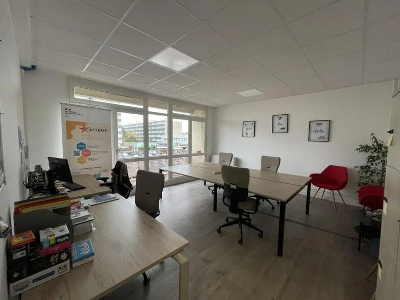 Bureau dans Vandoeuvre-les-Nancy à louer - Photo intérieure – Image 3 sur 10