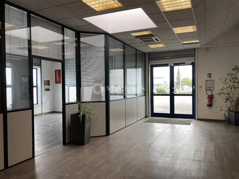 Local d’activités dans Sélestat à louer - Photo de l’immeuble – Image 3 sur 12