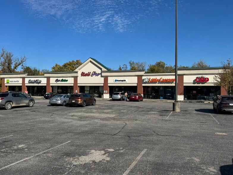 2860-2880 Charlestown Rd, New Albany, IN à louer - Photo de l’immeuble – Image 1 sur 8