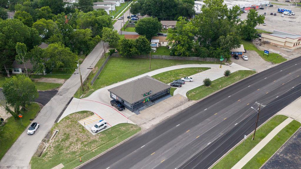 806 S Timberland Dr, Lufkin, TX à louer Photo de l’immeuble– Image 1 sur 12