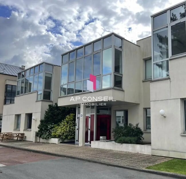 Plus de détails pour Bureau à louer