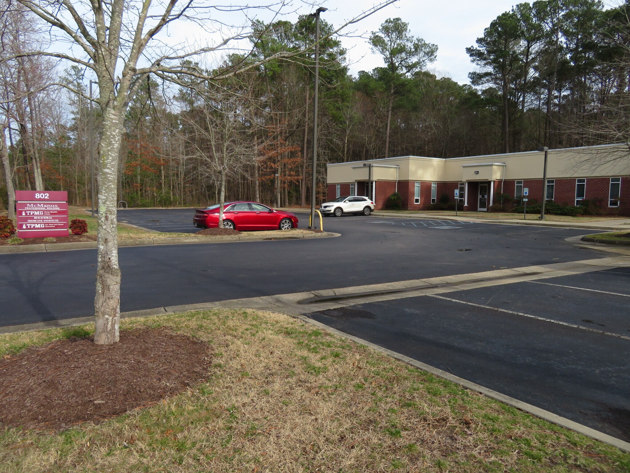 802 Lockwood Ave, Newport News, VA à louer Photo de l’immeuble– Image 1 sur 8