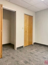 851 Marshall Phelps Rd, Windsor, CT à vendre Photo intérieure– Image 2 sur 10