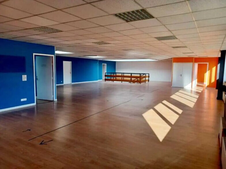 Bureau dans Sotteville-lès-Rouen à louer - Photo intérieure – Image 3 sur 10