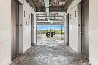 5251 Westheimer Rd, Houston, TX à louer Photo de l’immeuble– Image 1 sur 21