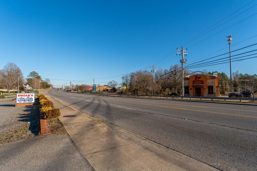825 Liberty St E, York, SC à vendre - Photo de l’immeuble – Image 2 sur 12