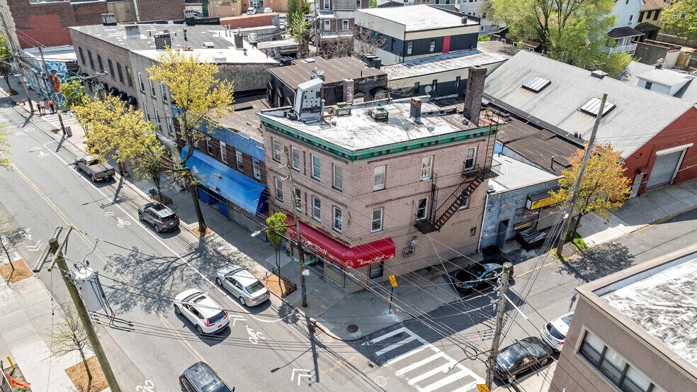 492 Bay St, Staten Island, NY à louer - Photo de l’immeuble – Image 1 sur 16