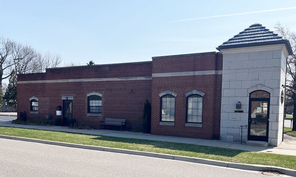 20148 Mack Ave, Grosse Pointe Woods, MI à louer - Photo de l’immeuble – Image 2 sur 5