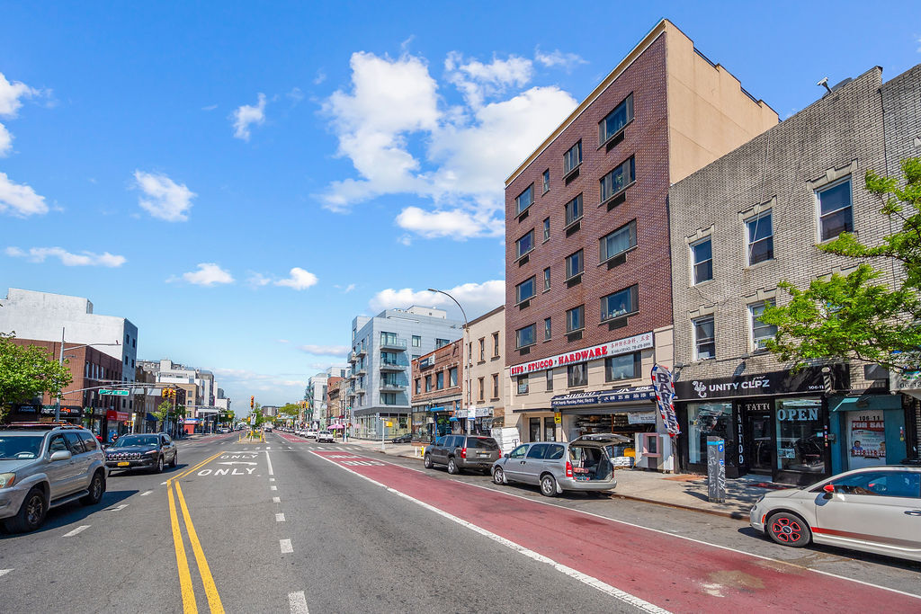 10607 Northern Blvd, Corona, NY 11368 - Lot Retail - - Photo intérieure - Image 2 of 6