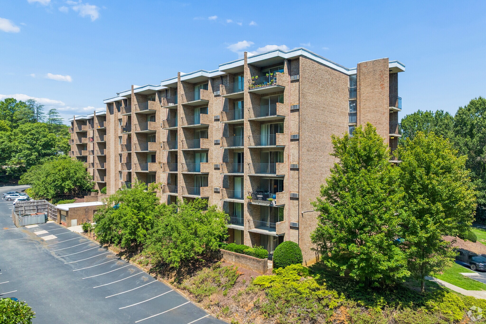 600 Martin Luther King Jr Blvd, Chapel Hill, NC à vendre Photo principale– Image 1 sur 53